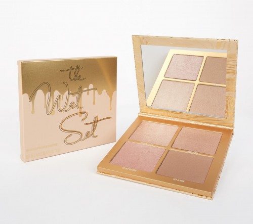 ������� ����������� Kylie TAKE ME ON VACATION Pressed Illuminating Powder