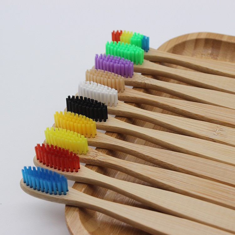 Экологически чистая деревянная бамбуковая зубная щетка в индивидуальной коробке 