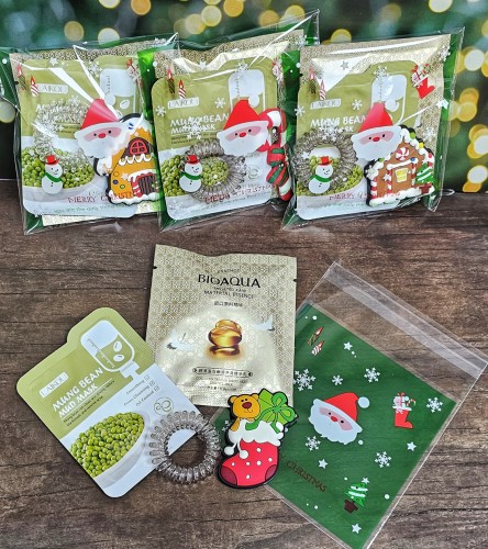 Новогодний подарочек (Сыворотка для лица в капсулах + маска для лица + магнитик + резинка для волос)