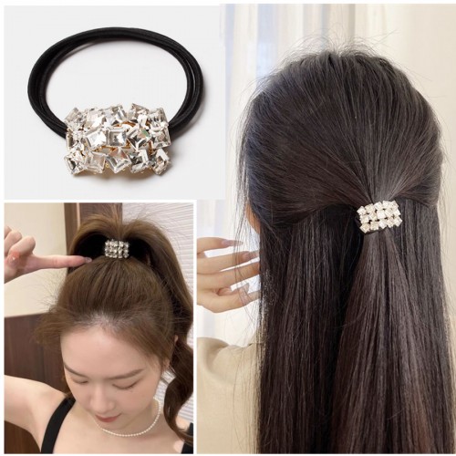 Резинка для волос с сияющими кристаллами
