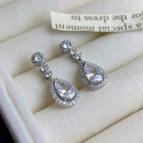 Серьги "Капля воды".  Длина: 2,5 см.