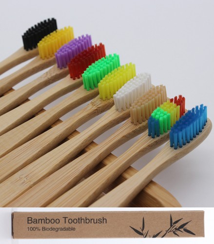 Экологически чистая деревянная бамбуковая зубная щетка в индивидуальной коробке 